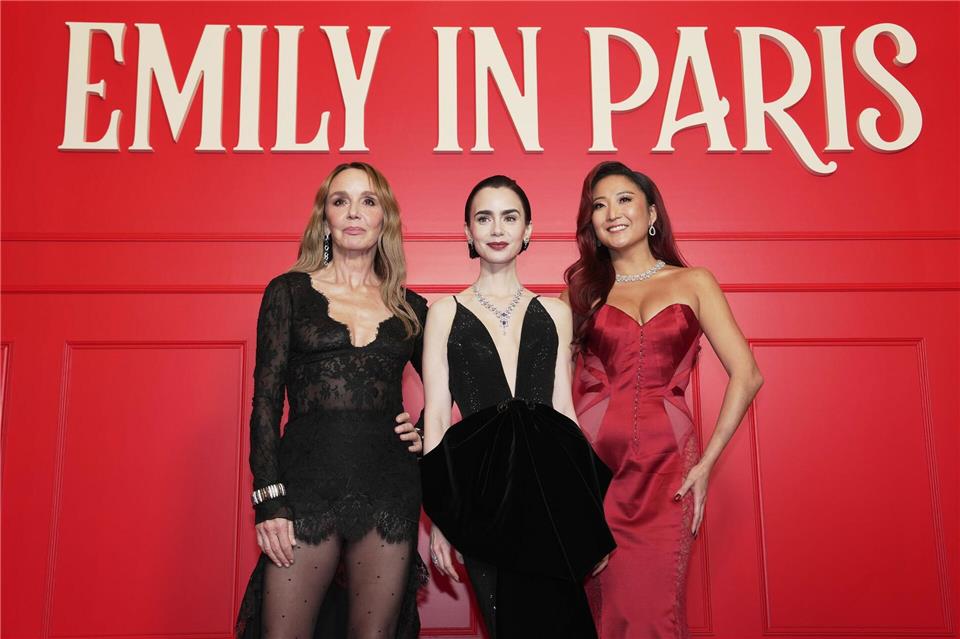 Netflix hat eine sechste Staffel der Hit-Serie „Emily in Paris“ angekündigt. (Archivbild)Aurelien Morissard/AP/dpa