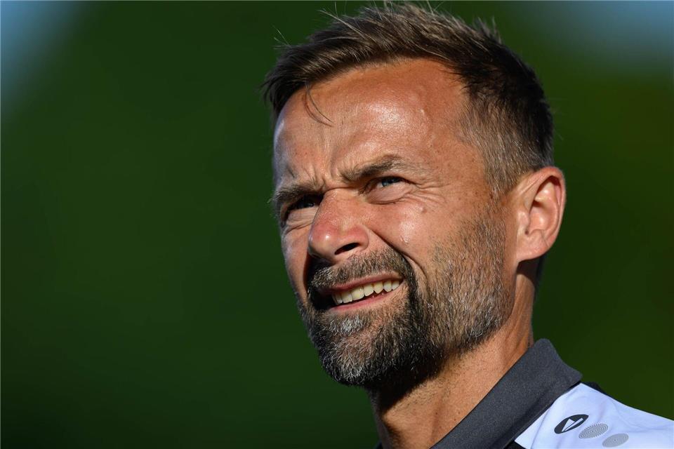 Neu-Trainer Michael Schiele brachte viel Schwung ins Team der Würzburger Kickers.Hendrik Schmidt/dpa