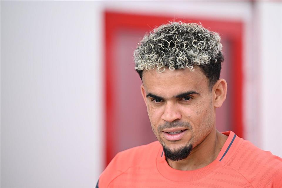 Eberl und die Millionen-Frage: „Dann kommt es auf den Tisch“ Neu beim FC Bayern: Luis Díaz.Harry Langer/dpa