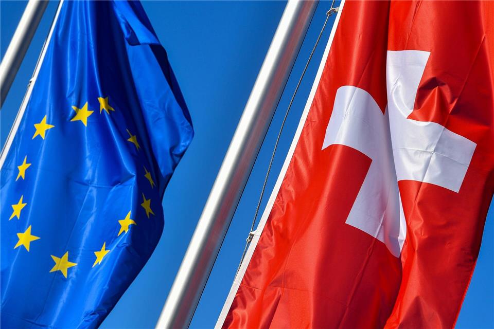 Neue Abkommen sollen eine engere Zusammenarbeit zwischen der EU und der Schweiz ermöglichen - doch es gibt weiter Gegner des Projekts. (Archivbild)Patrick Pleul/dpa-Zentralbild/dpa