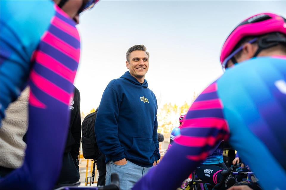 Neue Perspektive als Sprint-Trainer: Marcel Kittel (M).Unibet Rose/Joren Benjamins /dpa