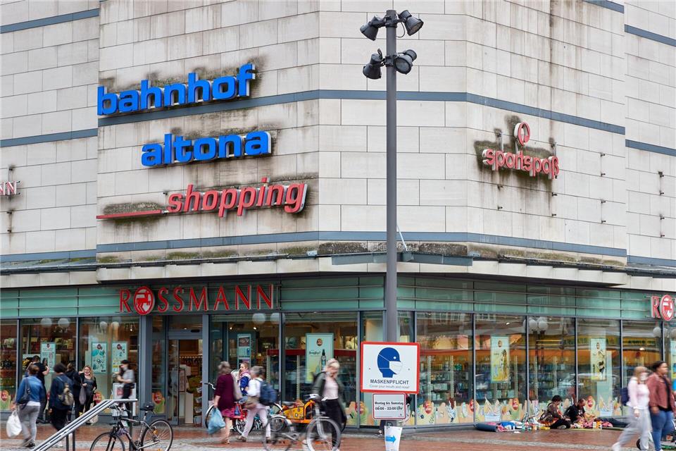 Neue SBB-Züge sollen künftig den Bahnhof Hamburg-Altona anfahren. (Archivbild) Georg Wendt/dpa