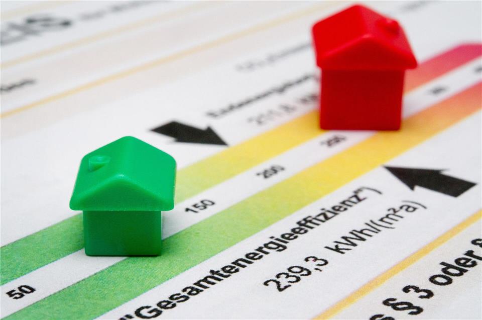 Neue Skala von A bis G: Ab Mai 2026 ändern sich die Bewertungsklassen von Energieausweisen.picture alliance/dpa/dpa-tmn