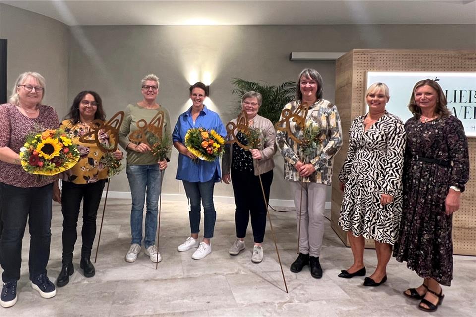 Neue und ehemalige Mitglieder des Vorstandsteams der Landfrauen Raesfeld: Ulla Weiß, Maria Lanvermann, Barbara Seier, Christine Focken, Marlies Becker, Edith Liesner, Sandra Daxl, Anneliese Bölker (v.li.).
