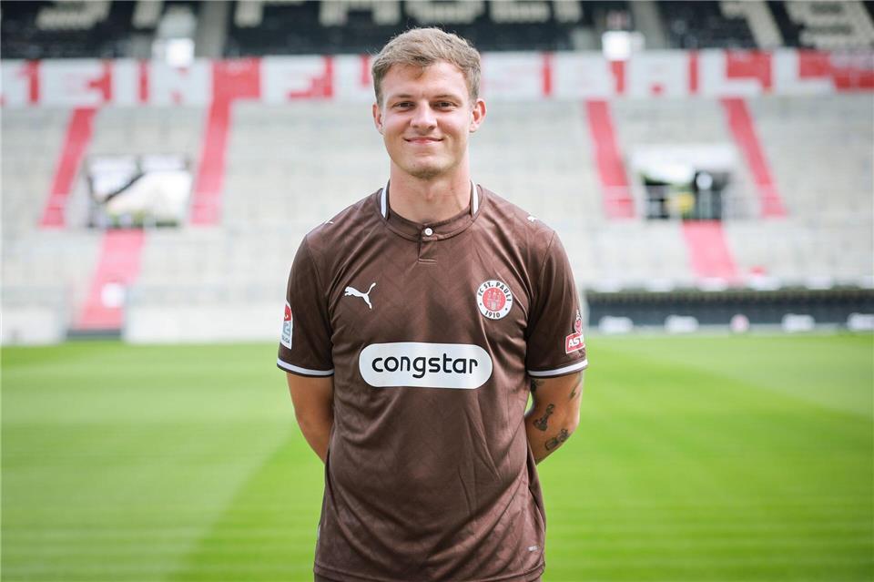 Neuer Kapitän des FC St. Pauli: David Nemeth. (Archivbild)Christian Charisius/dpa