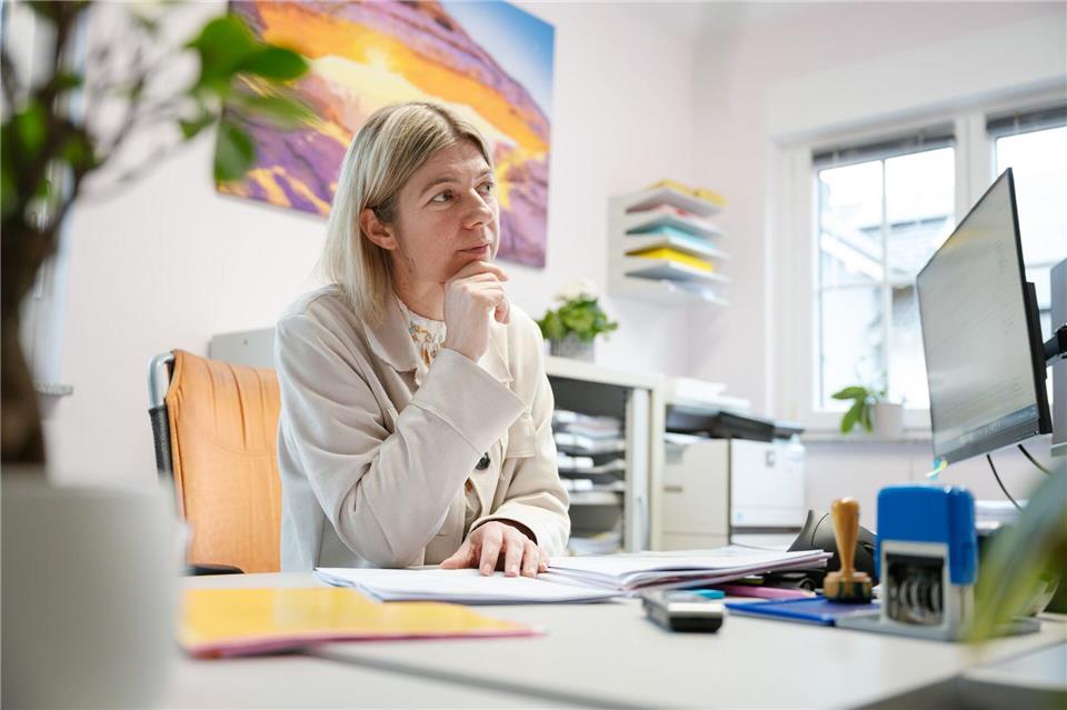 Neuerdings fragt sie zu Zwangsräumungen öfter die Unterstützung von Polizisten an.Oliver Dietze/dpa