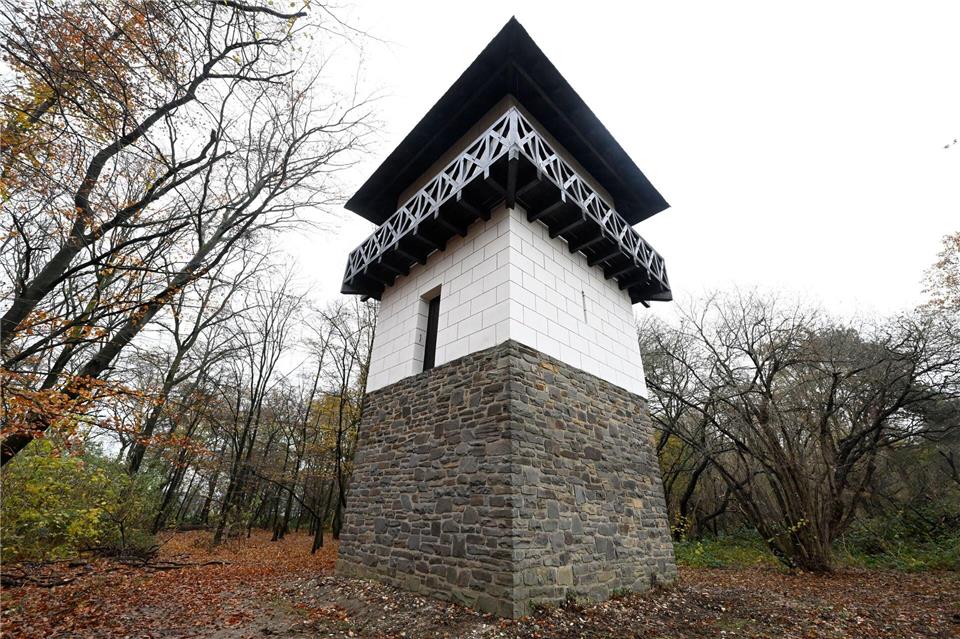 Neuss ist für die Spuren der Römerzeit bekannt. Ein nachgebauter Wachturm ist Teil des Unesco-Welterbes „Grenzen des Römischen Reichs - Niedergermanischer Limes“. (Archivbild) Roberto Pfeil/dpa