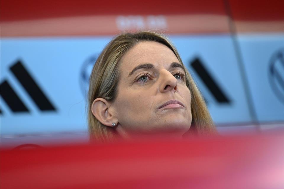 Nia Künzer, neue DFB-Sportdirektorin für Frauenfußball, nimmt im DFB-Campus an einer Pressekonferenz teil.