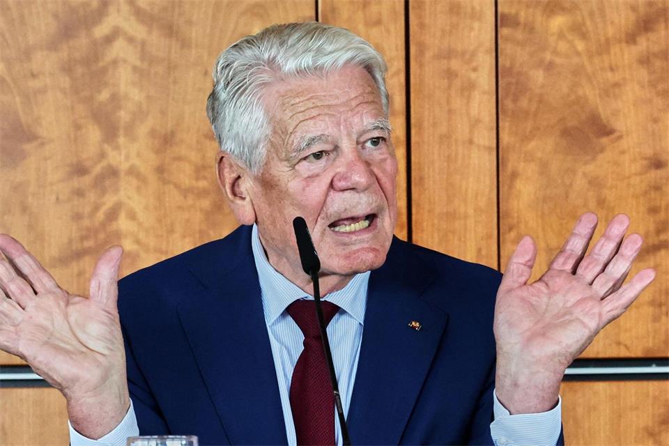 „Nicht die Regierung, die ich mir wünsche“: Joachim Gauck hält Rot-Grün-Rot in Berlin dennoch für richtig. (Archivbild)Bernd Wüstneck/dpa