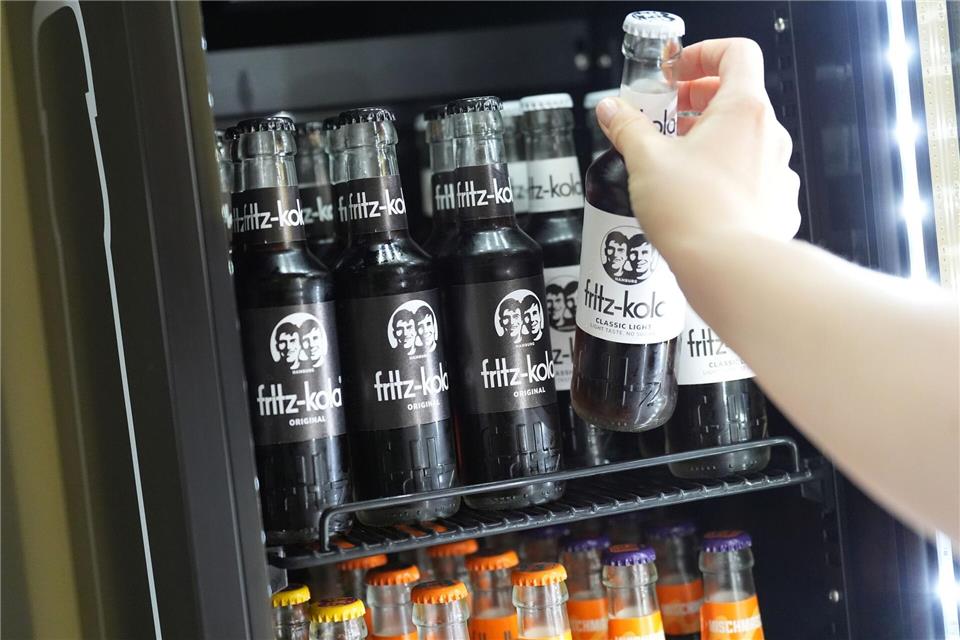 Nicht einverstanden mit der Entscheidung des Verbandes der Familienunternehmer: Fritz Kola. (Archivbild)Marcus Brandt/dpa