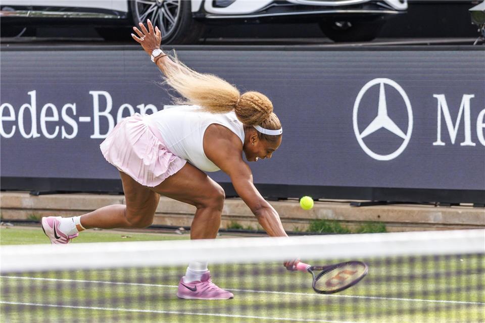 Nicht jede Aktion gelang: Serena Williams. Andreas Gora/dpa