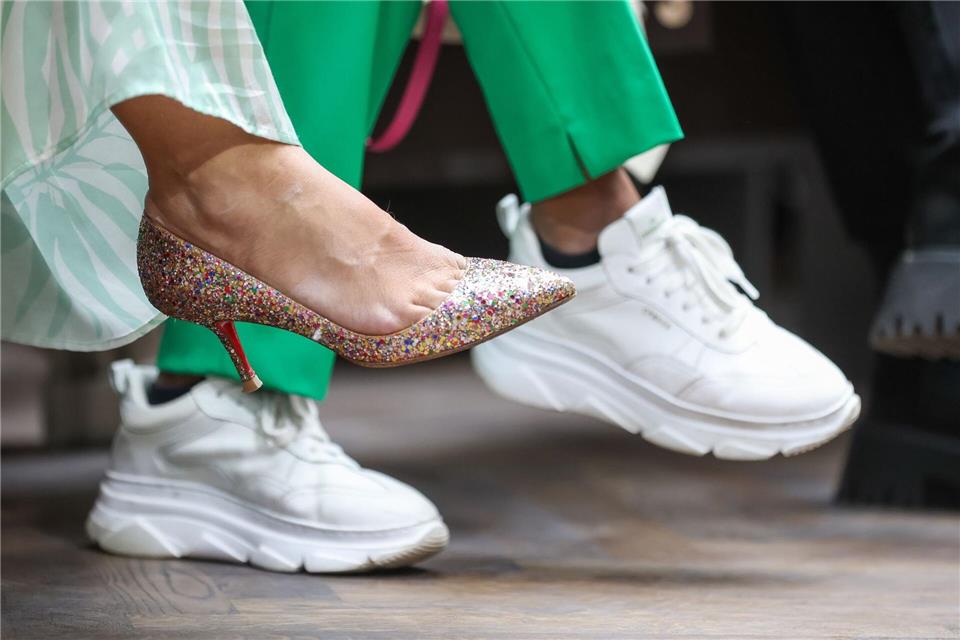 Nicht jeder Schuh passt zu jedem Fuß. Wer High Heels tragen will, sollte auf stabile Absätze und eine gute Passform achten.Gerald Matzka/dpa/dpa-tmn