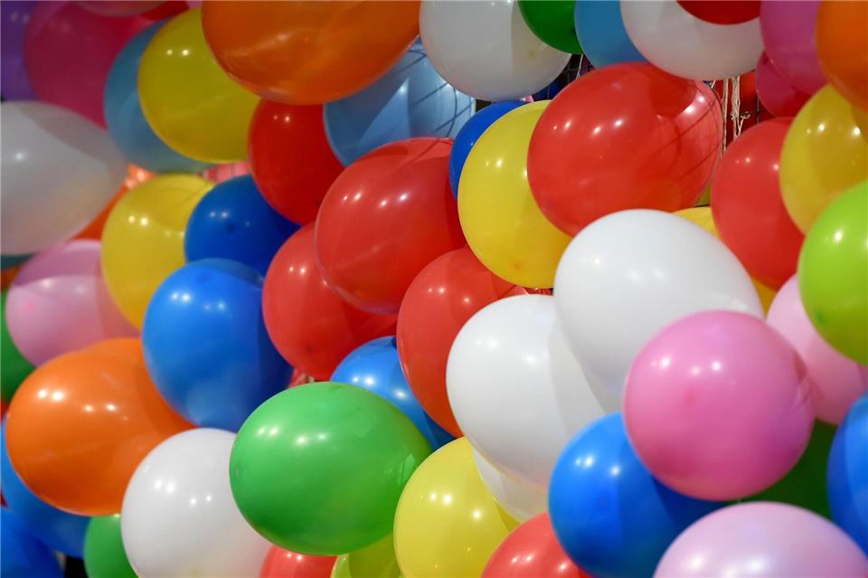 Nicht lebensmitteltauglich: Luftballons bestehen aus Materialien, die nicht für den Kontakt mit Lebensmitteln geeignet sind.Britta Pedersen/dpa-Zentralbild/dpa-tmn