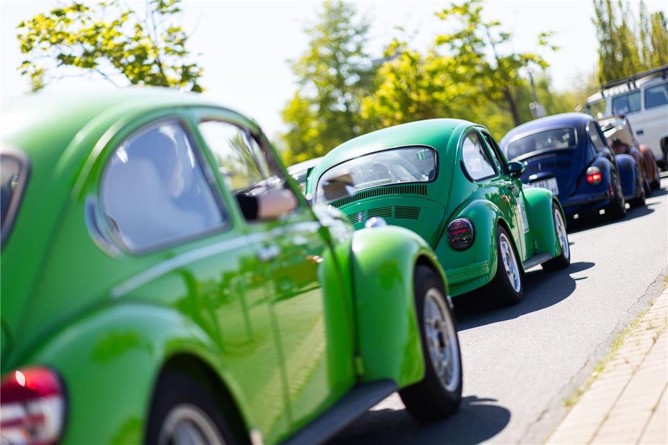 Nicht nur Käfer, auch viele andere Volkswagen-Klassiker werden gezeigt.Michael Matthey/dpa