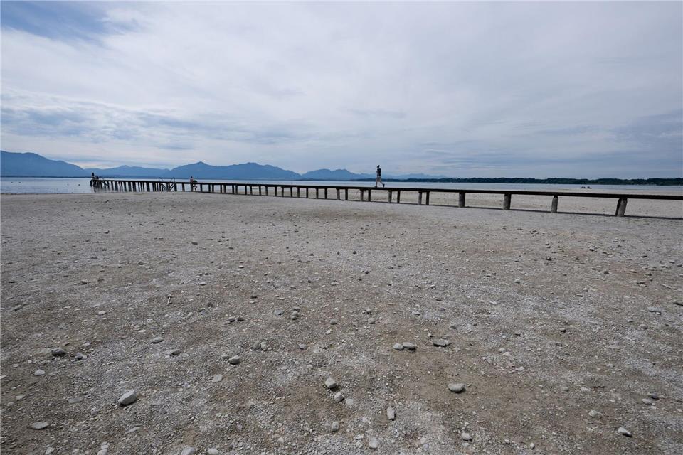 Nicht nur am Chiemsee herrscht derzeit Niedrigwasser. Sven Hoppe/dpa