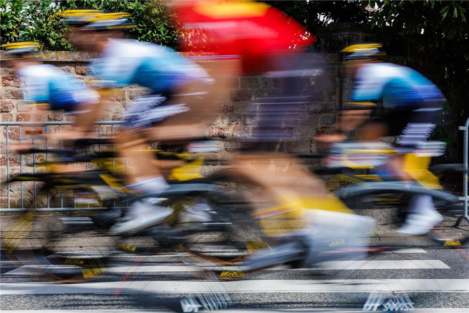 Nicht nur die Profis der Deutschland Tour sind am Sonntag mit dem Rennrad unterwegs, sondern auch mehr als 3.000 Freizeitsportler. (Archivbild)Alexander Neis/Eibner-Pressefoto/dpa