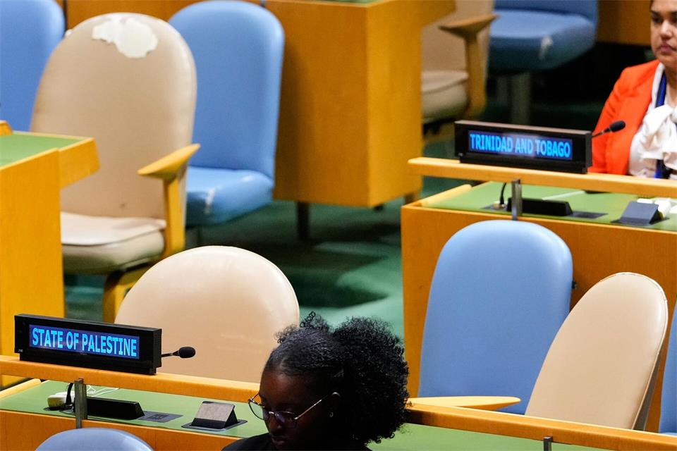 Nicht nur die Vertreter Palästinas verließen den Raum, als Netanjahu als podium trat.Yuki Iwamura/AP/dpa