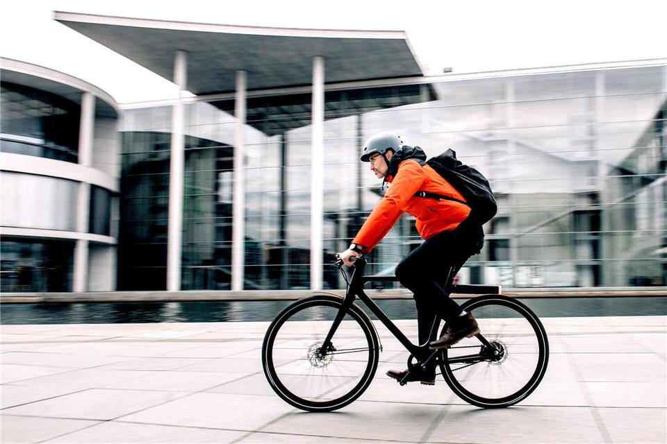 Nicht überall ist tiefster Winter: Das „Wegerisiko“ liegt beim Arbeitnehmer, dieser sollte Alternativen suchen - vielleicht ist das Fahrrad eine Option?picture alliance/dpa/dpa-tmn