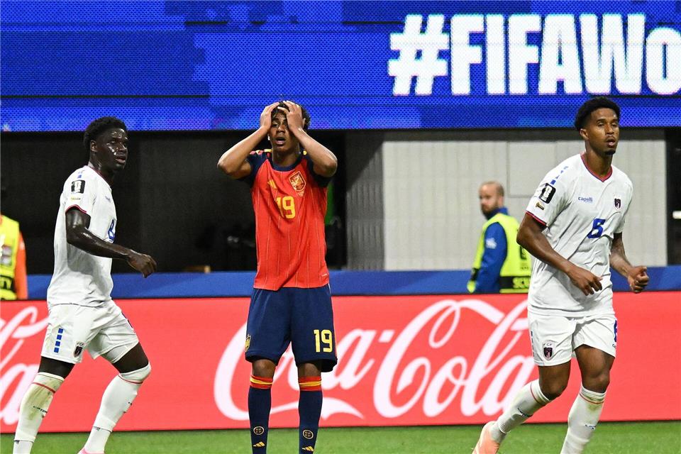 Nicht zu glauben: Auch Lamine Yamal verzweifelt bei Spaniens WM-Auftakt gegen Kap Verde.Ju Huanzong/XinHua/dpa