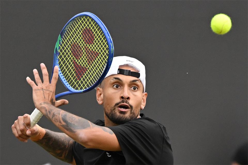 Nick Kyrgios ist wegen einer positiven Kokain-Probe vorläufig suspendiert. (Archivbild)Marijan Murat/dpa