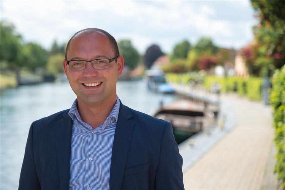 Nico Conrad (35) ist hauptamtlicher Vorstand der Volkssolidarität in MV. Nächstes Jahr will er einen Jugendverband gründen. -/Volkssolidarität/dpa