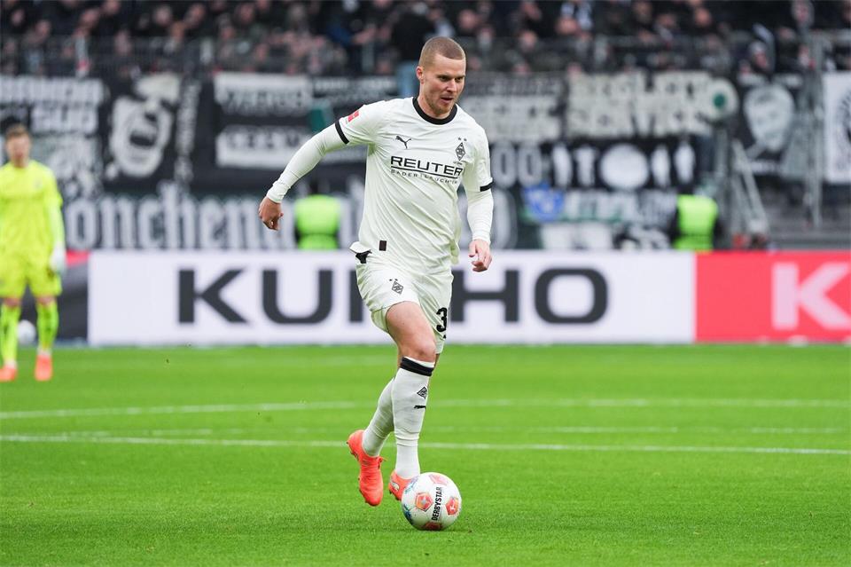 Nico Elvedi verlässt Borussia Mönchengladbach und wechselt zu Leeds United in die Premier League. (Archivbild) Marc Schüler/dpa