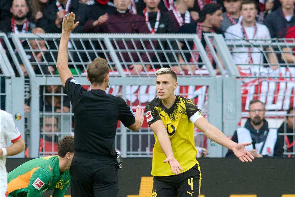 Nagelsmanns wichtige Quali-Woche beginnt ohne Woltemade Nico Schlotterbeck ist ein Hoffnungsträger für die DFB-Auswahl. Bernd Thissen/dpa