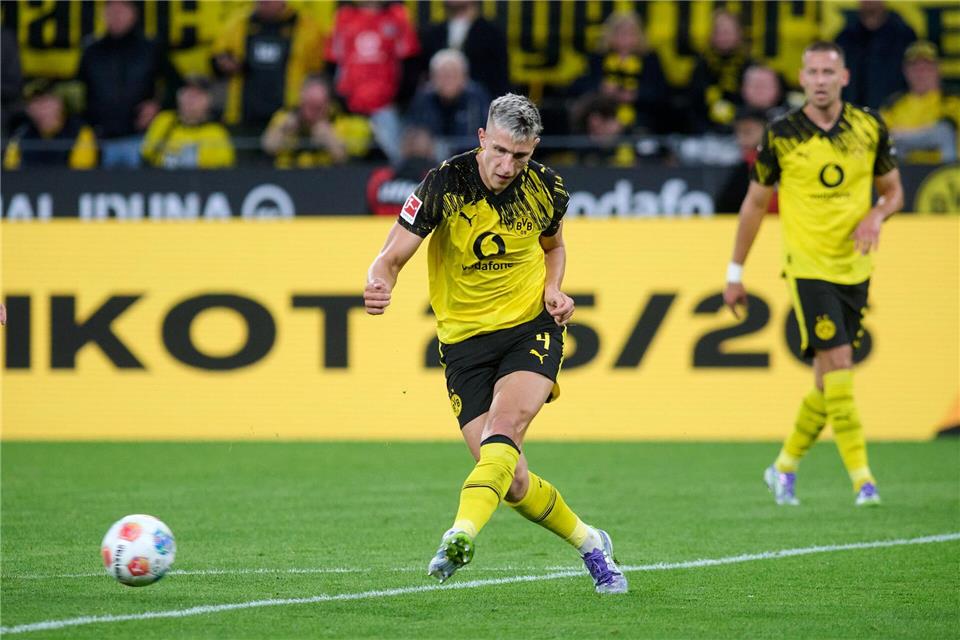 Nico Schlotterbeck steht noch bis 2027 beim BVB unter Vertrag - und danach? (Archivbild)Bernd Thissen/dpa