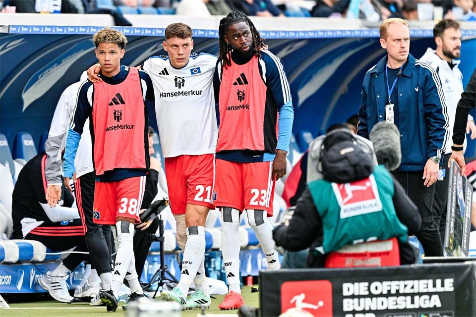 Nicolai Remberg (M) musste früh vom Feld. Uwe Anspach/dpa