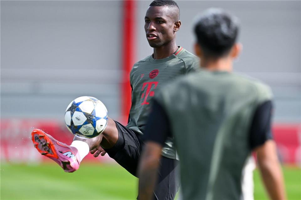 Nicolas Jackson in Aktion beim Training vor dem Wiedersehen mit Chelsea.Sven Hoppe/dpa