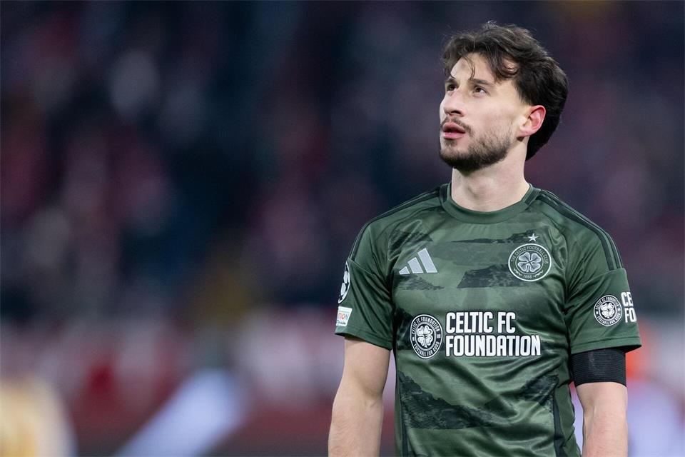 Nicolas Kühn stand in der Vergangenheit unter anderem für Celtic Glasgow auf dem Rasen. (Archivbild)Sven Hoppe/dpa