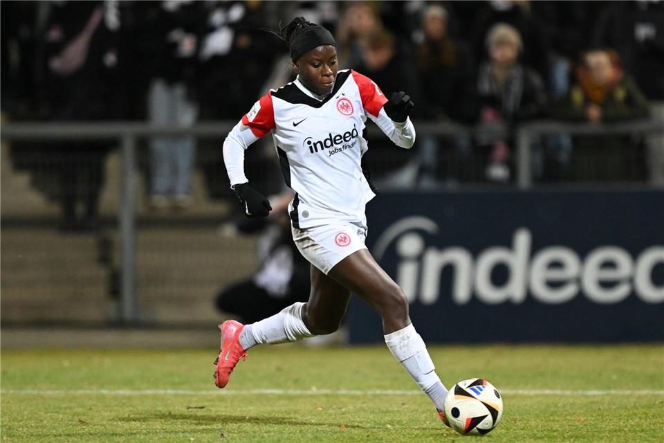 Nicole Anyomi sorgt gegen die SGS Essen für einen Doppelpack. (Archivbild)Arne Dedert/dpa