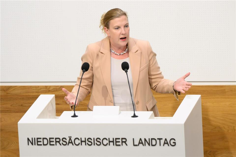 Niedersachsens CDU-Fraktionsmanagerin Hermann fordert weitere Informationen von der Landesregierung. (Archivbild)Shireen Broszies/dpa
