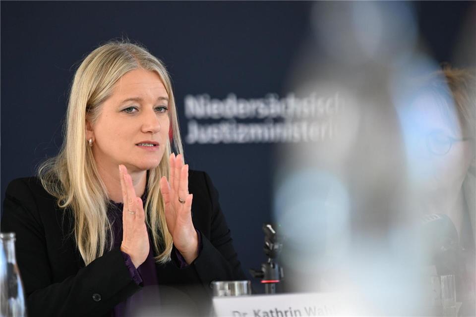 Niedersachsens Justizministerin Kathrin Wahlmann (SPD) tritt für ein Verbot von Voyeuraufnahmen ein. (Archivbild)Shireen Broszies/dpa