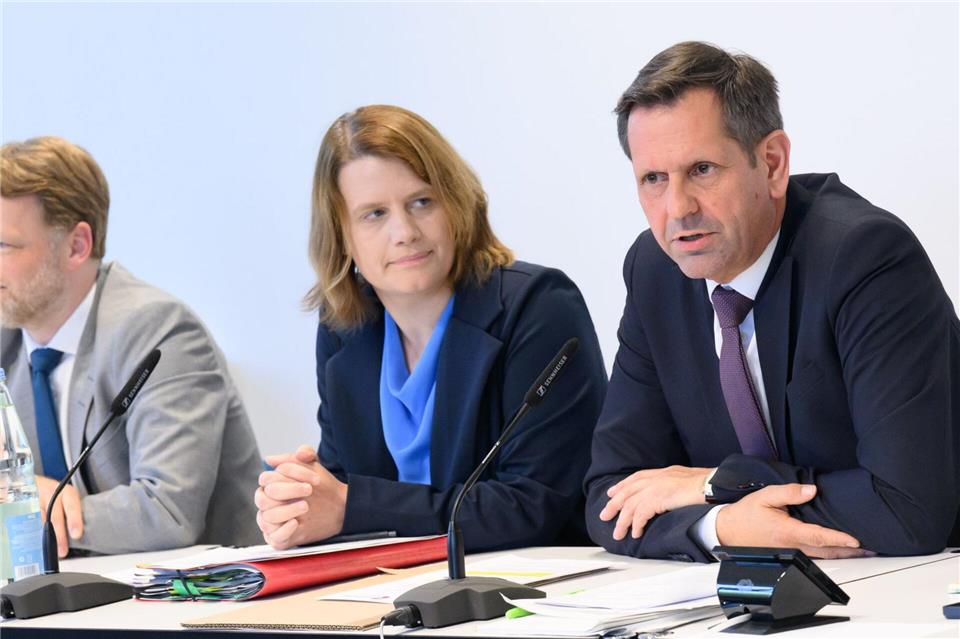 Niedersachsens Landesregierung hat über die Haushalte für 2026 und 2027 beraten. (Archivbild)Julian Stratenschulte/dpa
