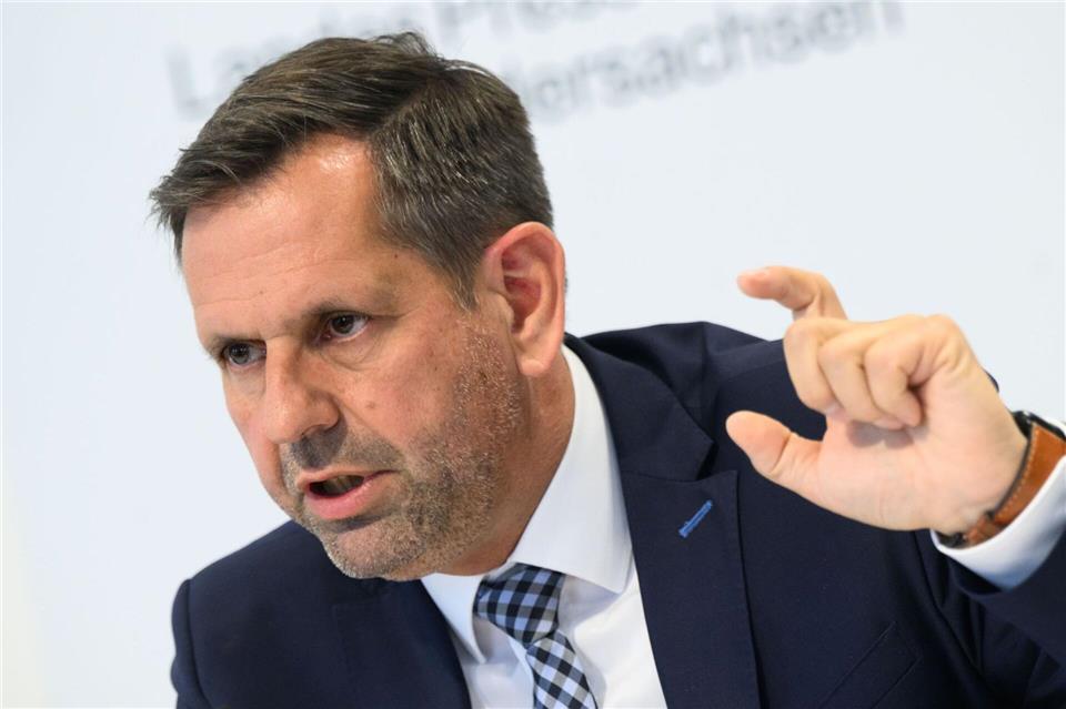 Niedersachsens Ministerpräsident Lies fordert Änderungen am geplanten Meeresschutzgesetz. (Archivbild)Julian Stratenschulte/dpa