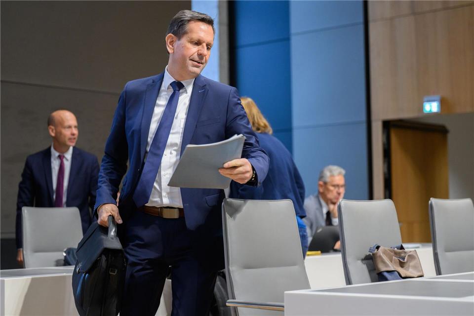 Niedersachsens Ministerpräsident Lies fordert einen gemeinsamen Zukunftspakt für die Autoindustrie.Julian Stratenschulte/dpa