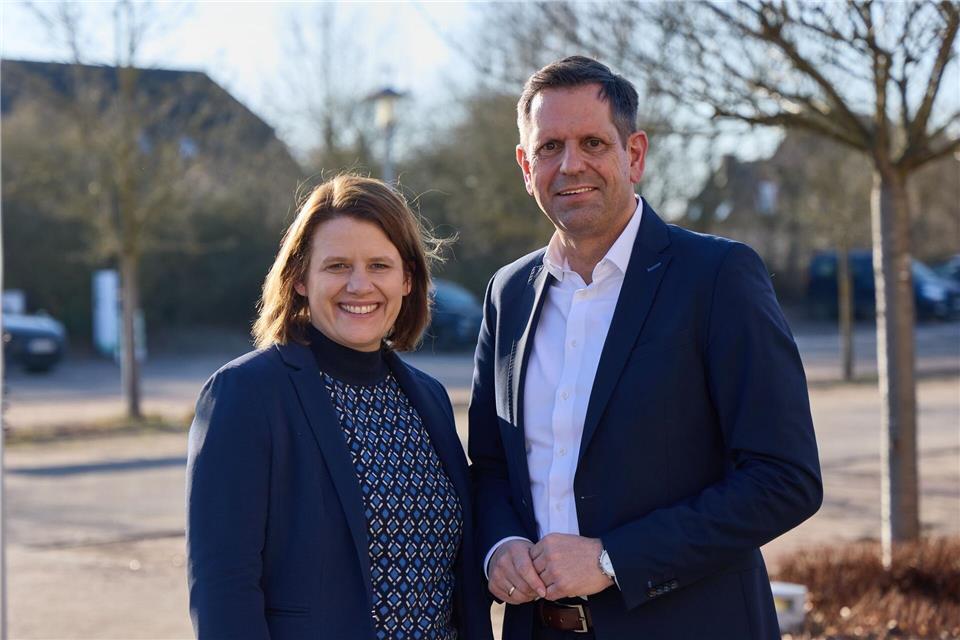 Niedersachsens Regierungschef Lies und seine Stellvertreterin Hamburg vor dem Auftakt der Kabinettsklausur in Adendorf.Georg Wendt/dpa