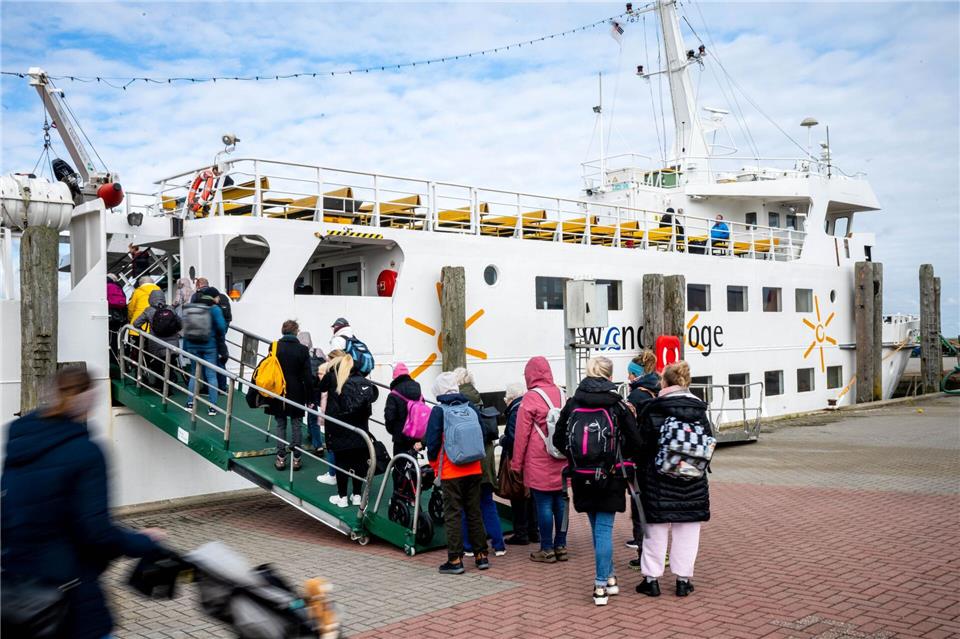 Niedersachsens Urlaubsregionen erwarten in den anstehenden Herbstferien viele Gäste - es gibt aber auch noch freie Unterkünfte für Kurzentschlossene. (Archivbild)Sina Schuldt/dpa