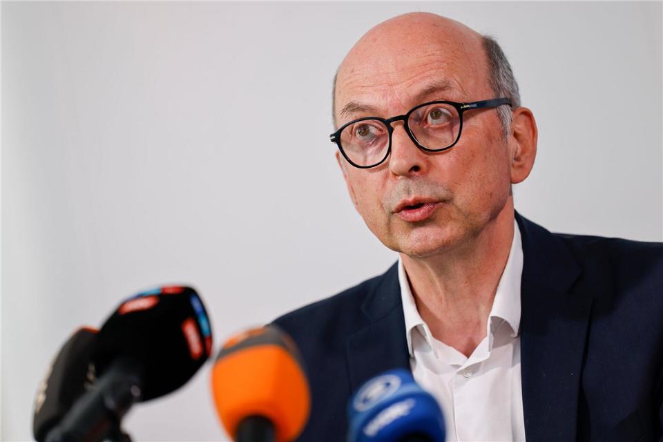 Nießen sagte, E-Produkte seien oft der Einstieg in späteren Tabakkonsum.Thomas Banneyer/dpa