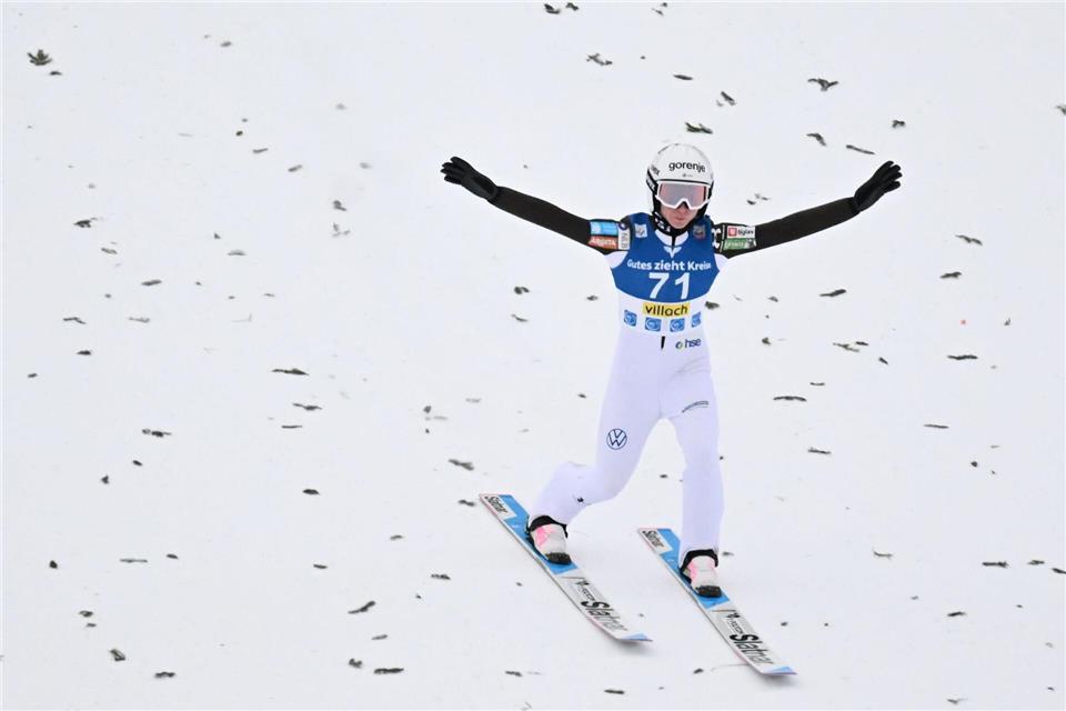 Nika Prevc ist derzeit die überragende Skispringerin. (Archivbild)Barbara Gindl/APA/dpa