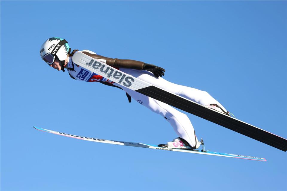 Nika Prevc ist derzeit mit großem Abstand die beste Skispringerin. (Archivbild)Karl-Josef Hildenbrand/dpa