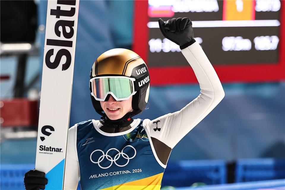 Nika Prevc konnte sich über nach Tränen-Silber über Gold freuen.Daniel Karmann/dpa