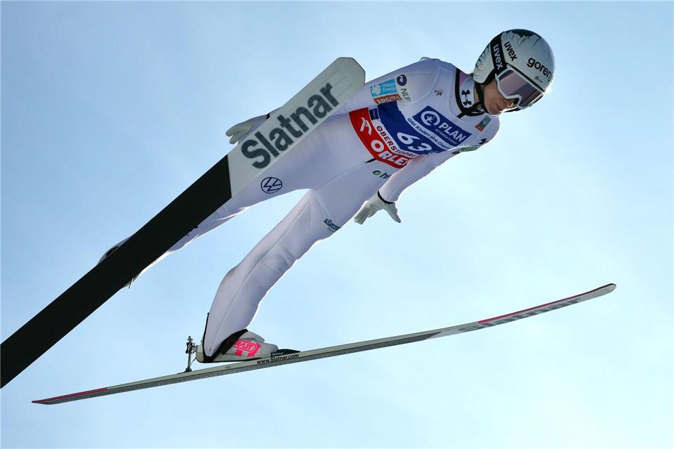 Nika Prevc springt in Oberstdorf.Karl-Josef Hildenbrand/dpa
