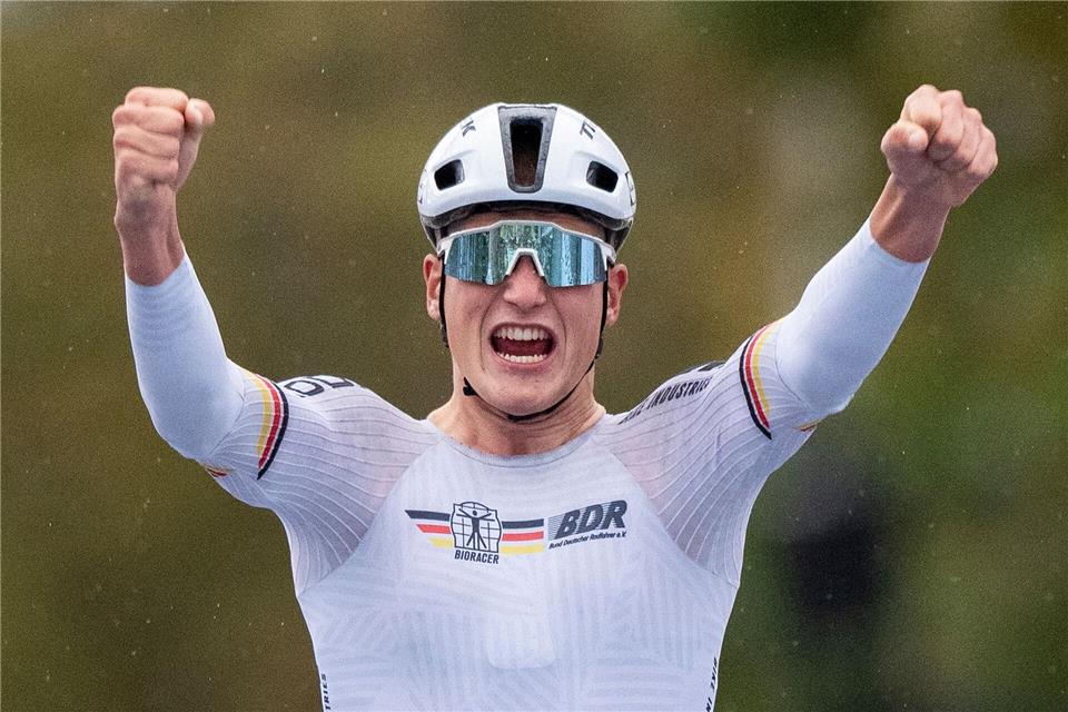 Niklas Behrens gewinnt das U23-Rennen bei der WM.Peter Dejong/AP/dpa