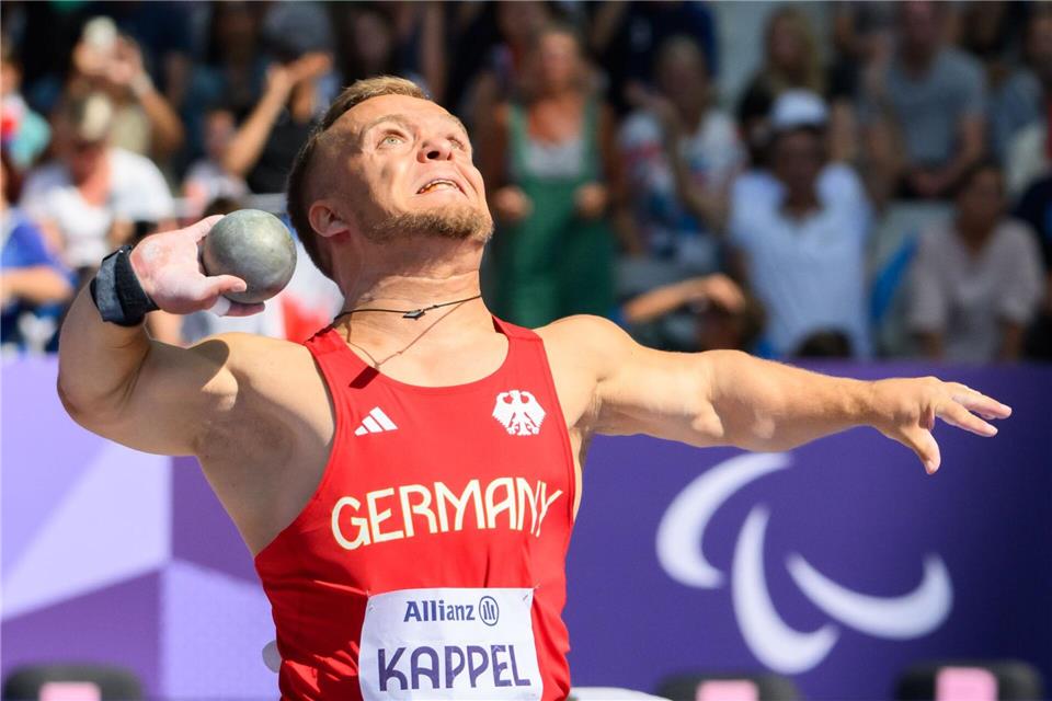 Niko Kappel ist nun dreimaliger Weltmeister. (Archivbild)Julian Stratenschulte/dpa