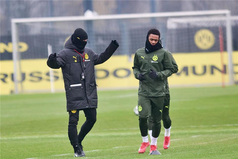 Klarer Kopf, heißes Herz: BVB hofft auf Lissabon-Effekt Niko Kovac musste sich beim Abschlusstraining in Dortmund warm anziehen.Bernd Thissen/dpa