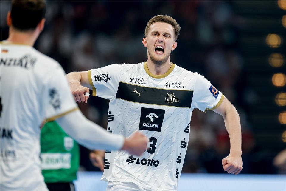 Nikola Bilyk bejubelt einen seiner Treffer für den THW Kiel.Philipp Szyza/dpa
