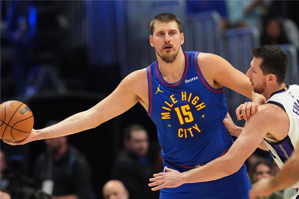 Nikola Jokic für seine Denver Nuggets zum Sieg gegen San Antonio.David Zalubowski/AP/dpa