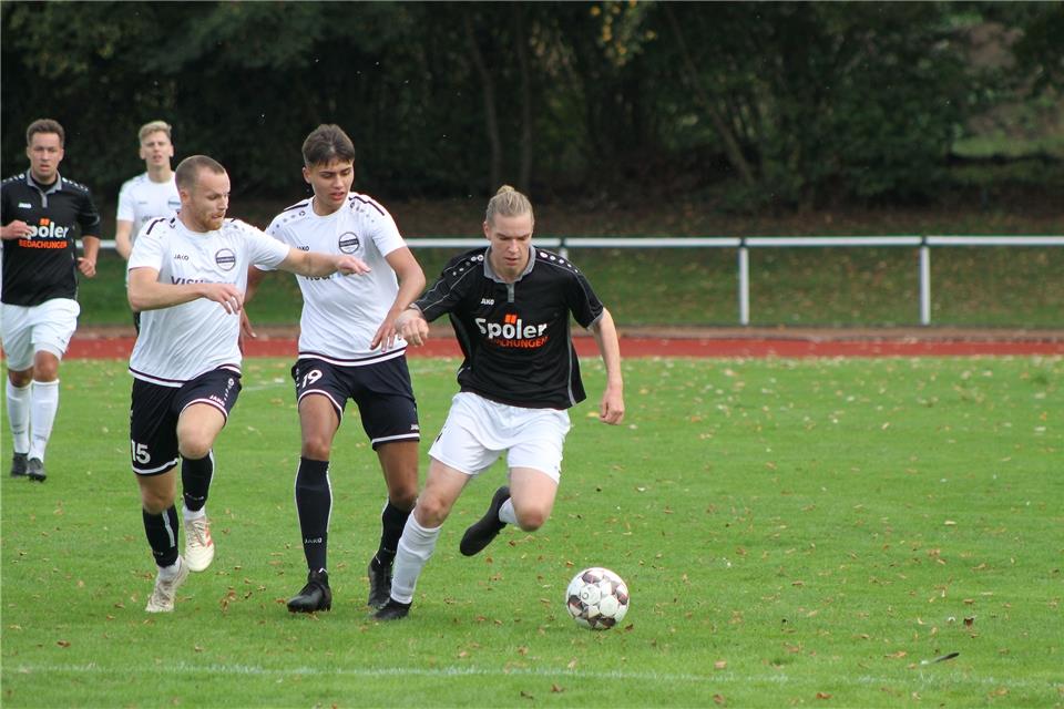 Nils Wesselborg (rechts) und die Heidener Viktoria haben in Dorsten-Hardt eine schwere Aufgabe vor der Brust, wollen aber dennoch Zählbares mitnehmen.